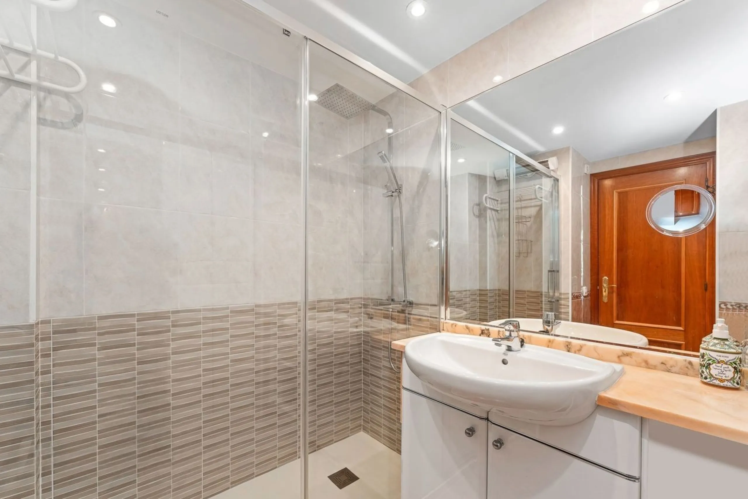Bright frontline sea view apartment with panoramic views in Calafell, Costa Dorada