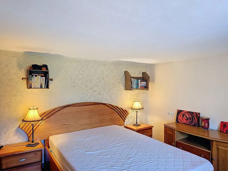 House - Detached Villa в продаже в Cómpeta, Málaga. В доме 2 спален и 2 ванных комнат. Площадь дома 229 м². Площадь участка 2497 м²
