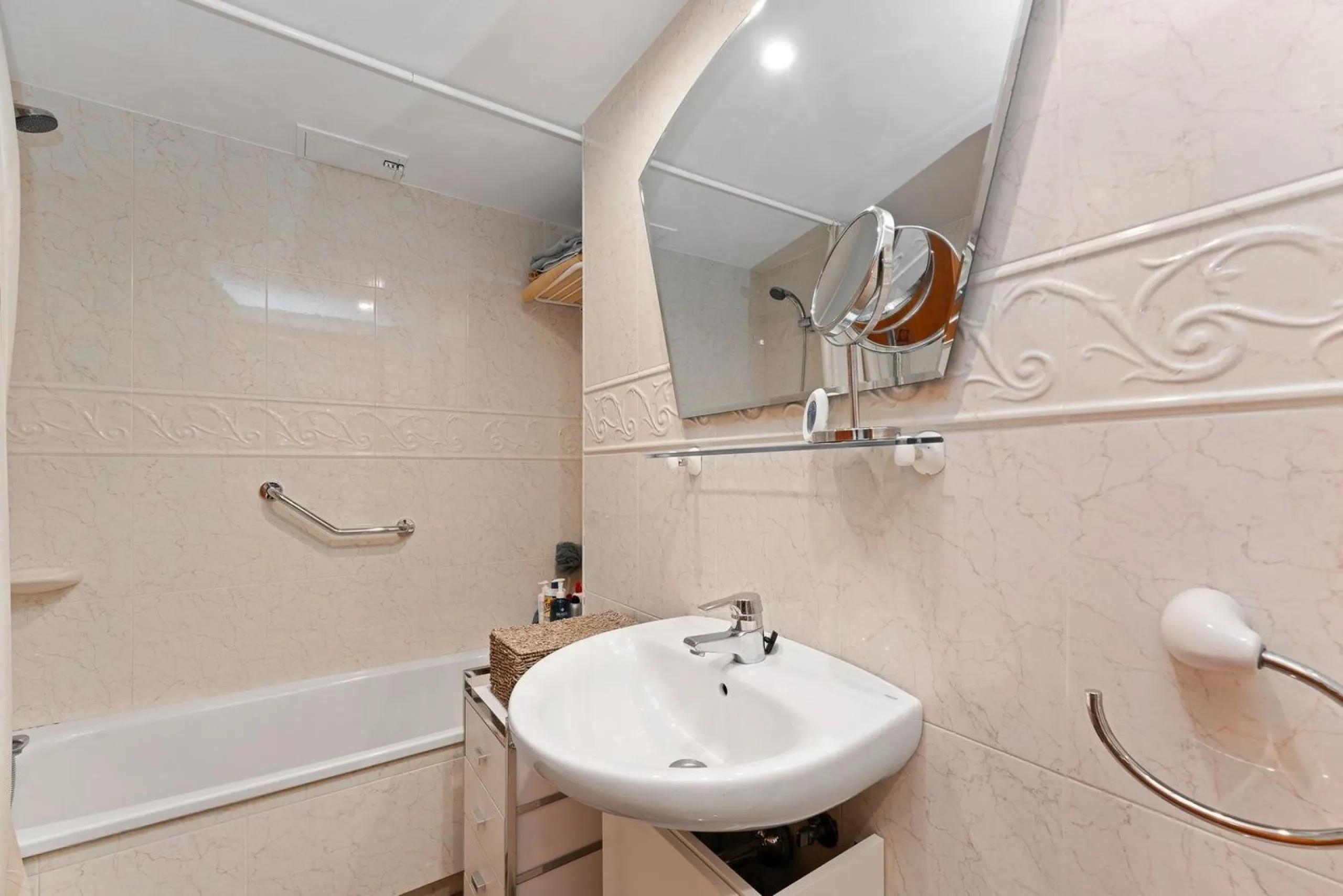 Bright frontline sea view apartment with panoramic views in Calafell, Costa Dorada