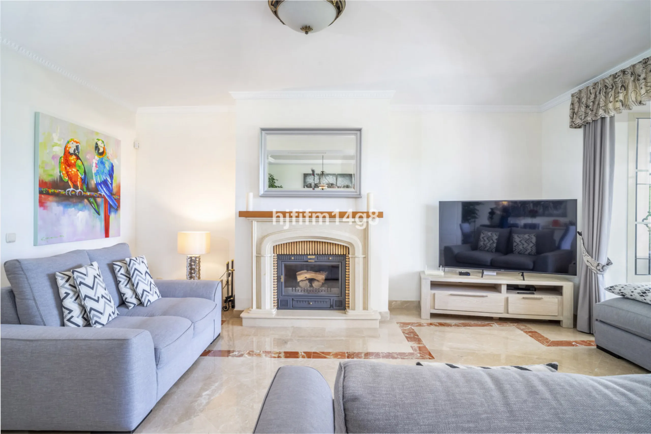 House - Townhouse в продаже в Marbella, Málaga. В доме 3 спален и 4 ванных комнат. Площадь дома 385 м². Площадь участка 178 м²