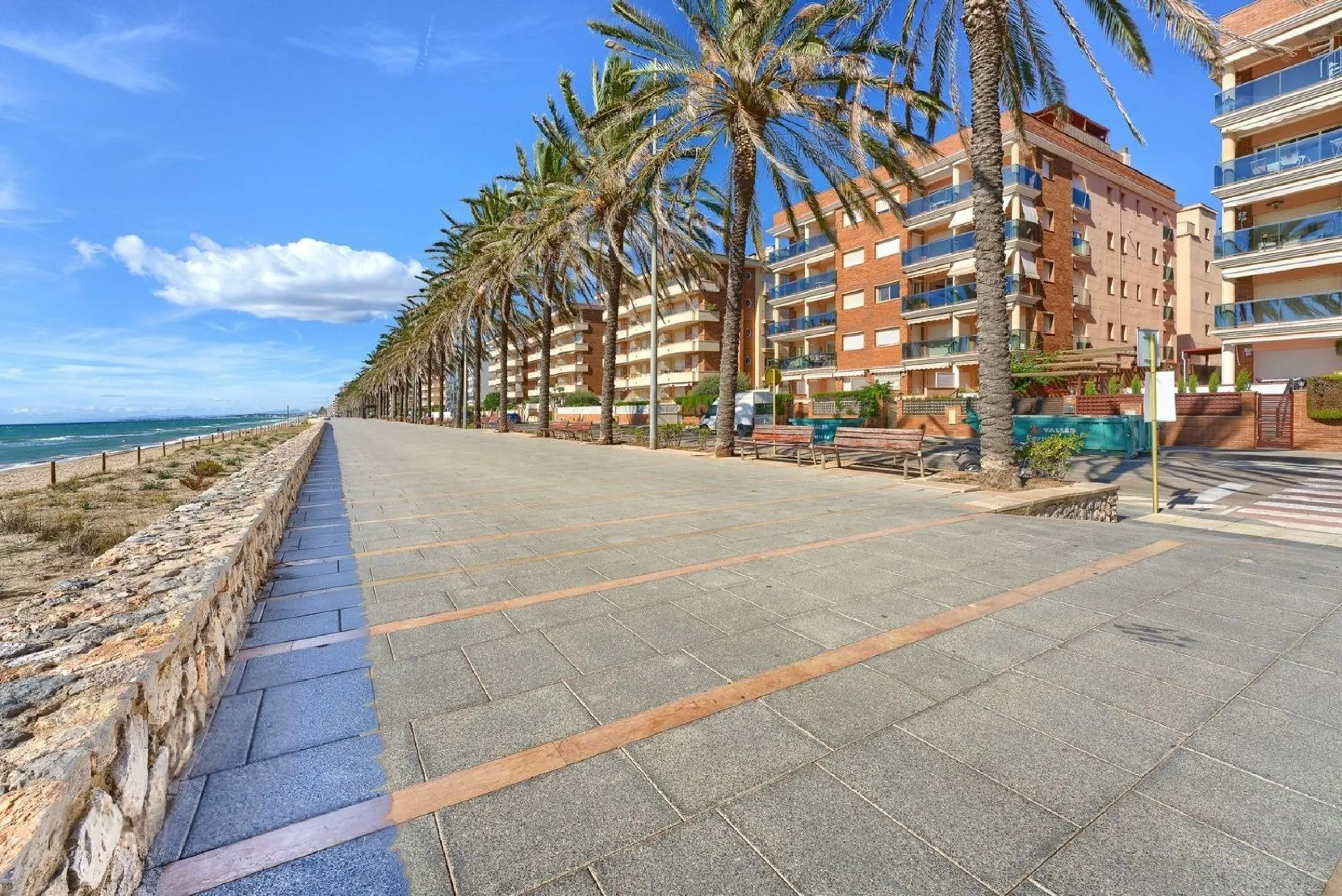 Bright frontline sea view apartment with panoramic views in Calafell, Costa Dorada