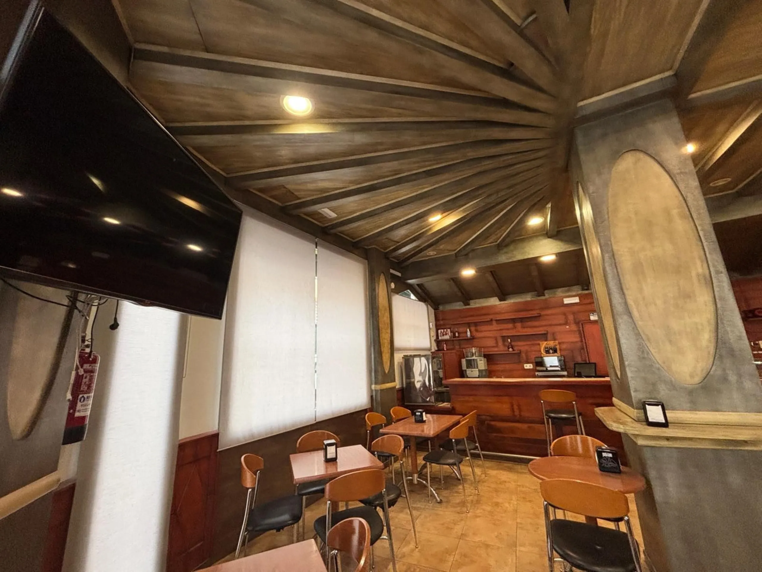 Fully equipped cafeteria-restaurant ready to open from day one. This business has been operating for over 20 years.