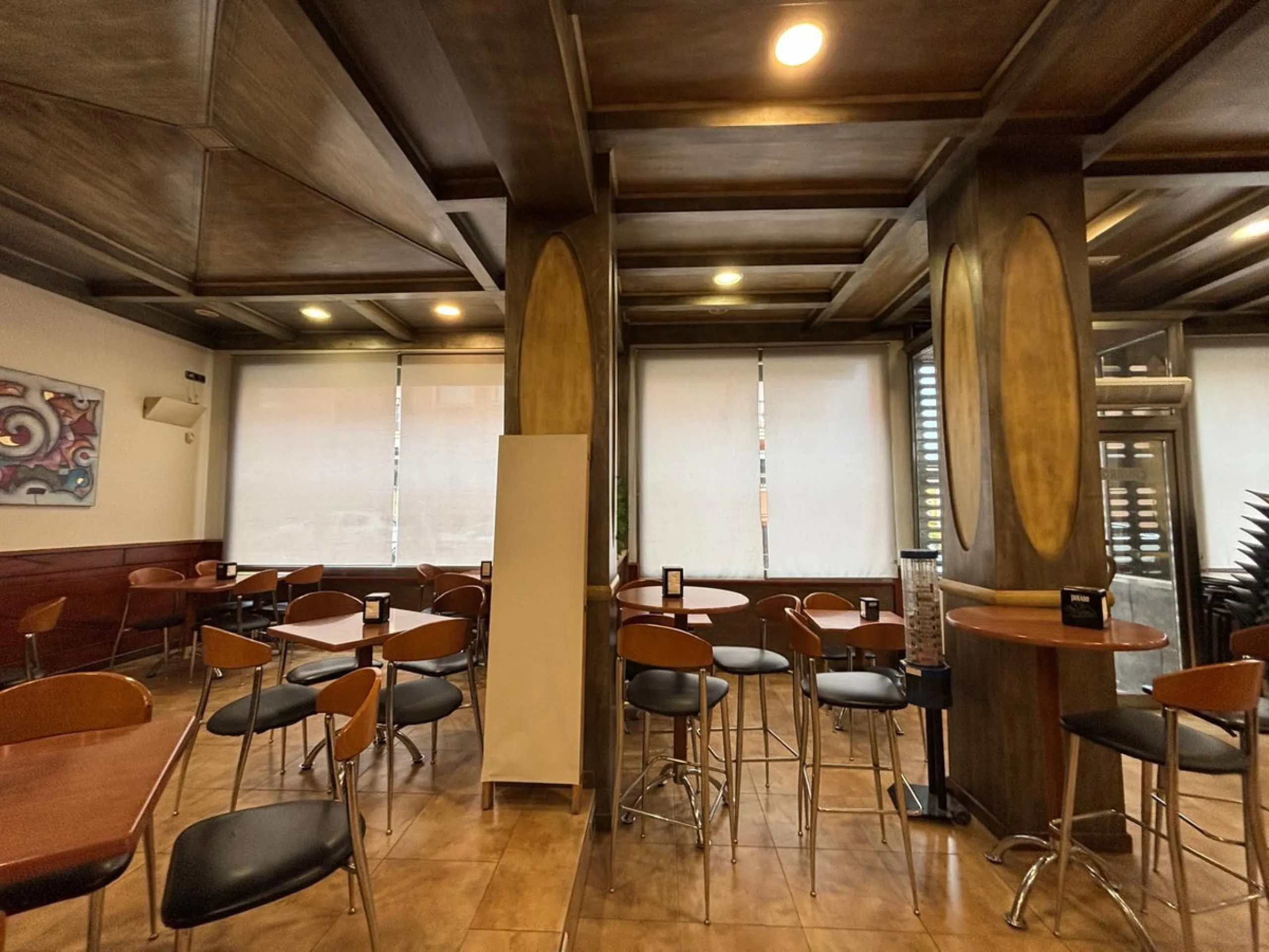 Fully equipped cafeteria-restaurant ready to open from day one. This business has been operating for over 20 years.