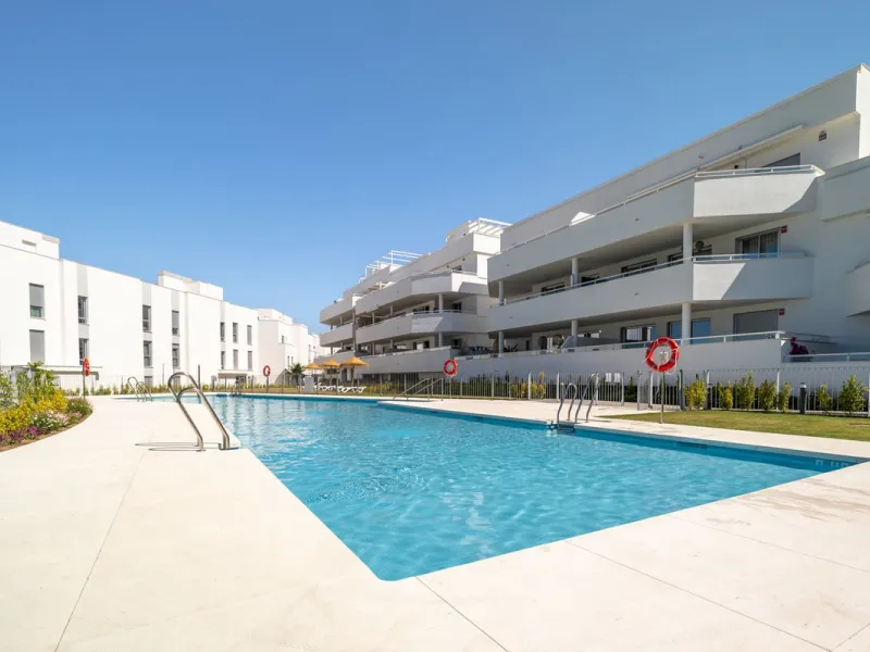 Apartment - Penthouse в продаже в Estepona, Málaga. В доме 2 спален и 2 ванных комнат. Площадь дома 75 м²