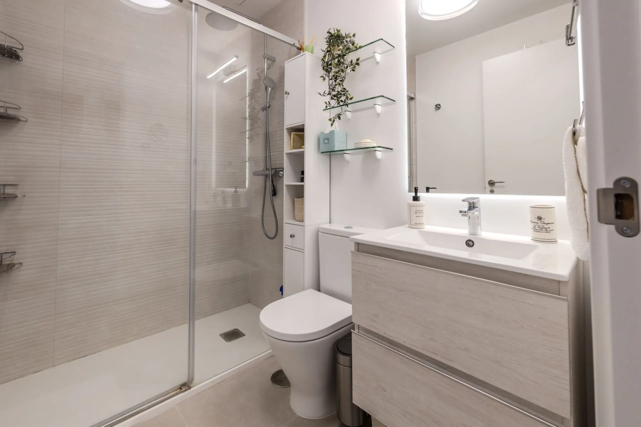 Apartment - Penthouse в продаже в Estepona, Málaga. В доме 2 спален и 2 ванных комнат. Площадь дома 75 м²