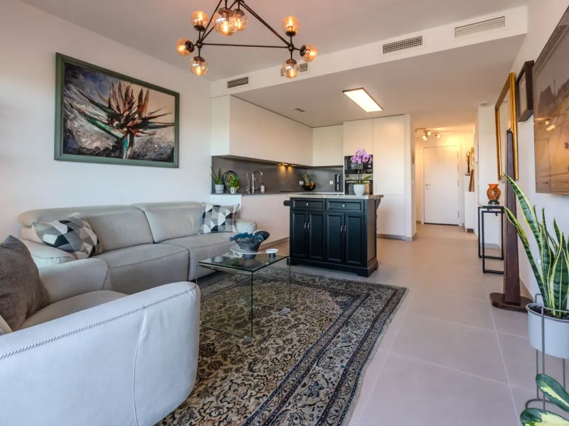 Apartment - Penthouse в продаже в Estepona, Málaga. В доме 2 спален и 2 ванных комнат. Площадь дома 75 м²
