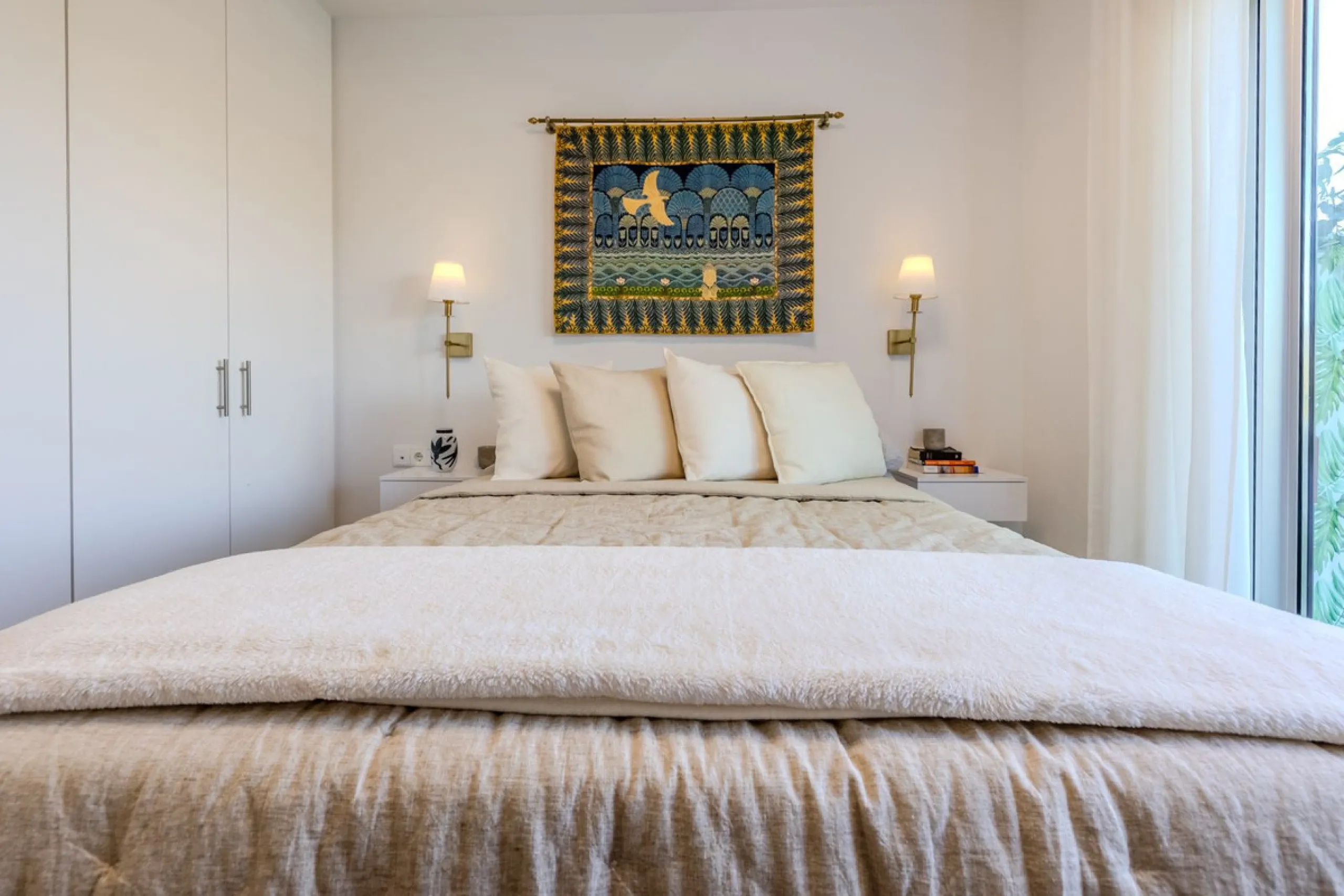 Apartment - Penthouse в продаже в Estepona, Málaga. В доме 2 спален и 2 ванных комнат. Площадь дома 75 м²