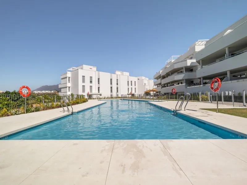 Apartment - Penthouse в продаже в Estepona, Málaga. В доме 2 спален и 2 ванных комнат. Площадь дома 75 м²