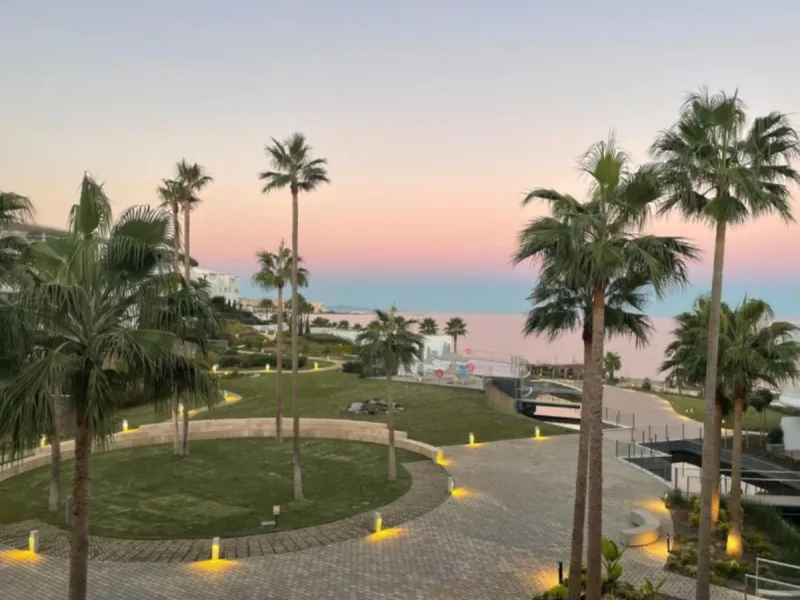 Welcome to this luxurious apartment located in the exclusive beachfront residential complex The Edge. This 2nd floor home offers four bedrooms and two bathrooms with exclusive Dornbracht finishes. The open concept living room and kitchen create a social a