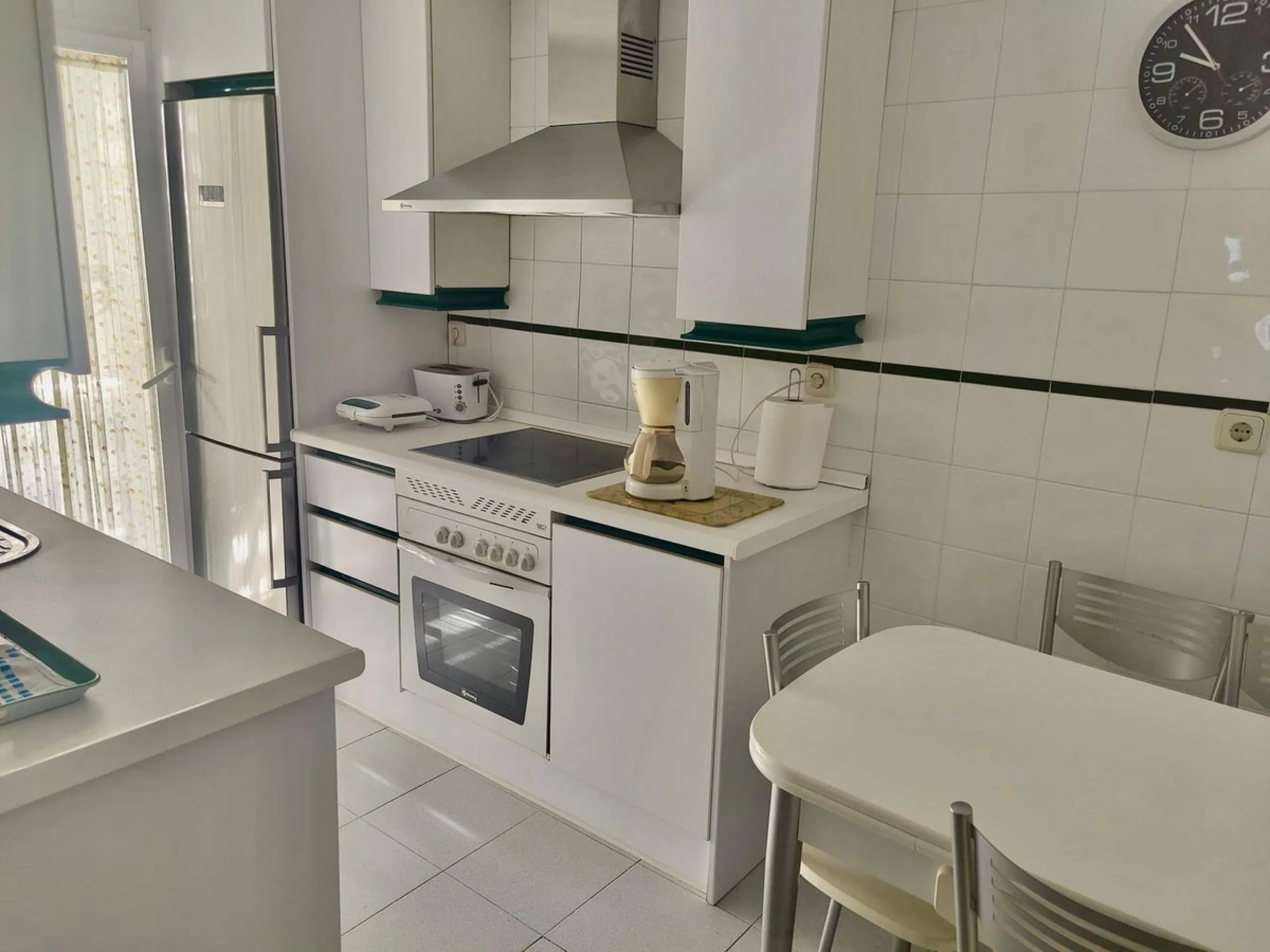 Er zijn vergezichten встретил еен большой террасы фургона 89 метрос ван gran privacidad en dit appartement van 2 slaapzalen en 2 badkamers, adem de салон-komedor en cocina totale uitrusting встретился с воздухом frío y caliente en toda la vivienda. Fantas