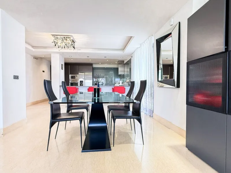 Legant 3-Bedroom Apartment in the Prestigious Los Arrayanes Golf Urbanization, Benahavís