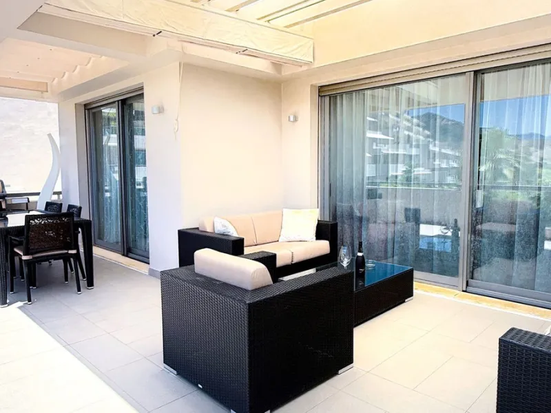 Legant 3-Bedroom Apartment in the Prestigious Los Arrayanes Golf Urbanization, Benahavís