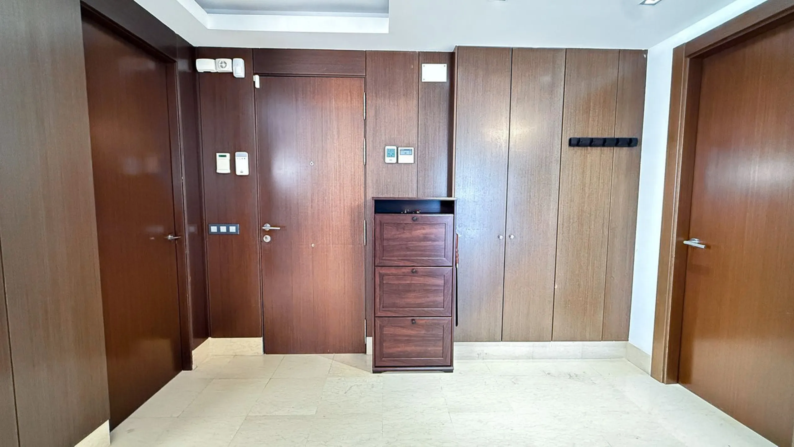 Legant 3-Bedroom Apartment in the Prestigious Los Arrayanes Golf Urbanization, Benahavís