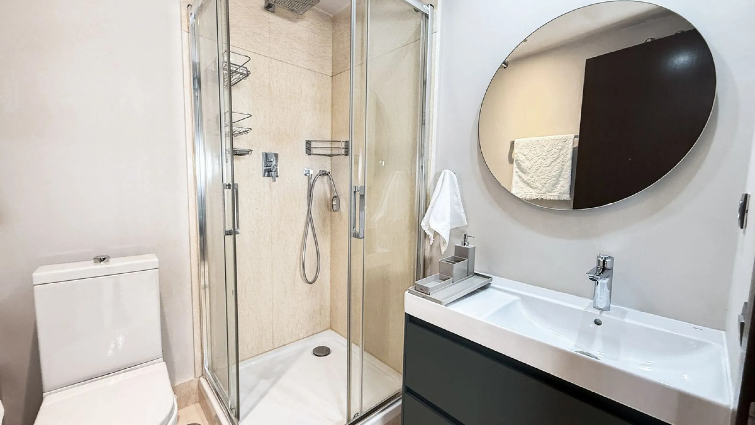 Legant 3-Bedroom Apartment in the Prestigious Los Arrayanes Golf Urbanization, Benahavís
