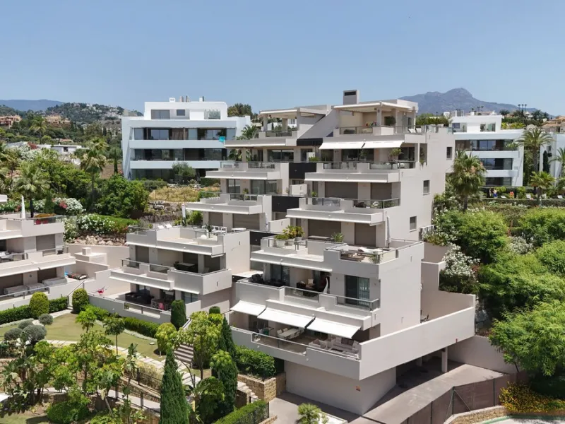 Legant 3-Bedroom Apartment in the Prestigious Los Arrayanes Golf Urbanization, Benahavís