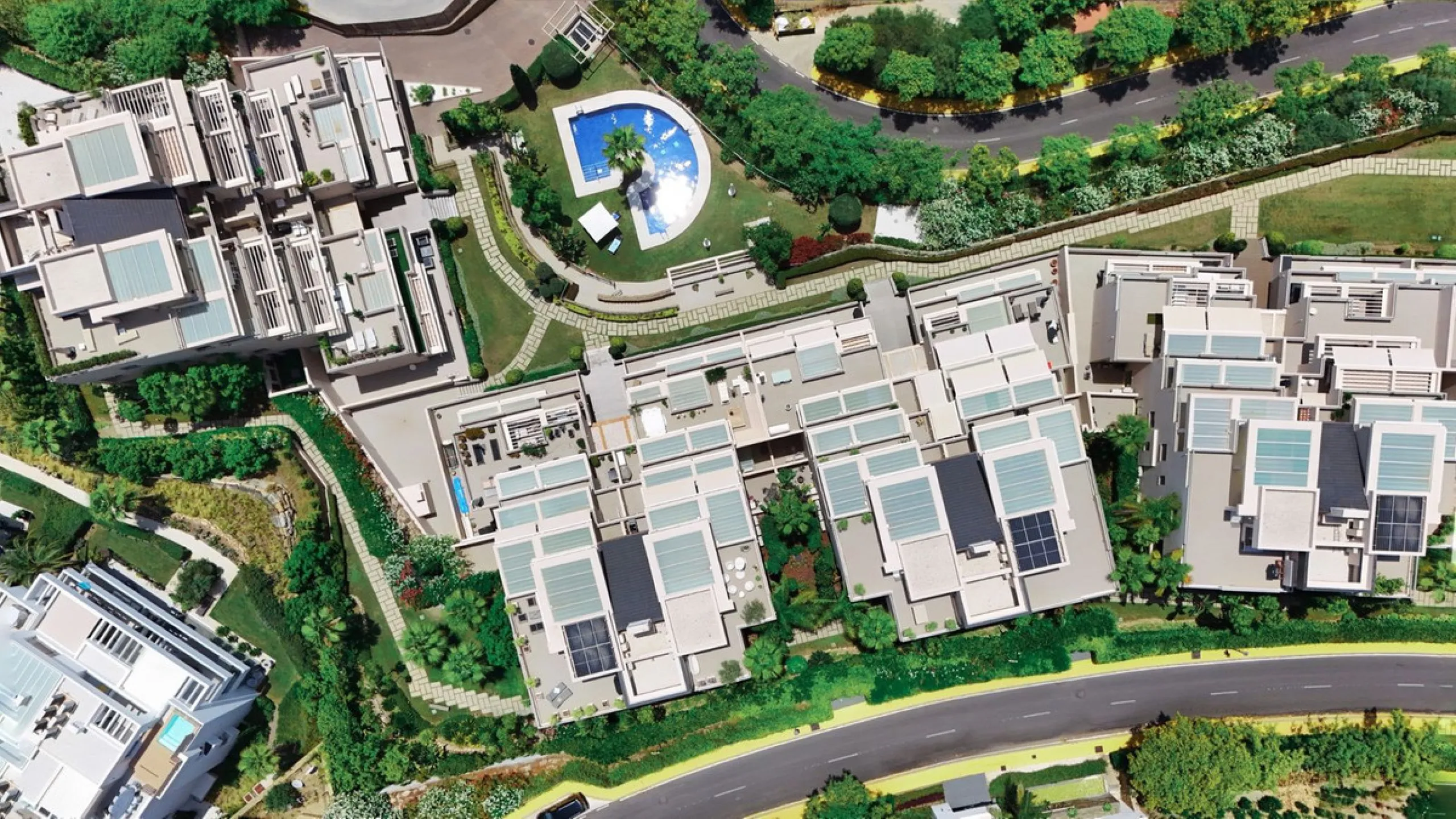 Legant 3-Bedroom Apartment in the Prestigious Los Arrayanes Golf Urbanization, Benahavís