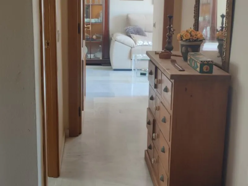 Penthouse with magnificent terrace in one of the most exclusive and sought after neighbourhoods in the city of Malaga. Located in El Limonar, a quiet and residential area, but at the same time next to all the shops and services. A bus line in the same str