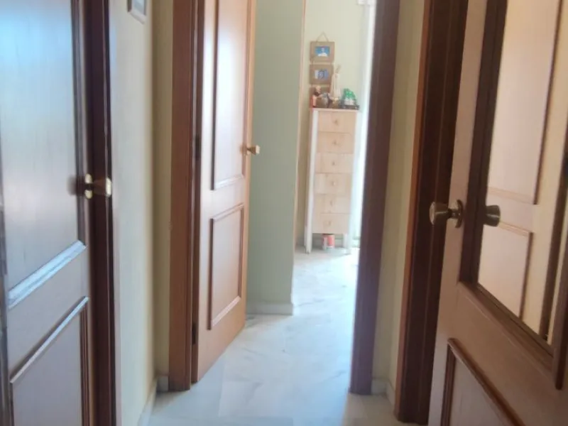 Penthouse with magnificent terrace in one of the most exclusive and sought after neighbourhoods in the city of Malaga. Located in El Limonar, a quiet and residential area, but at the same time next to all the shops and services. A bus line in the same str