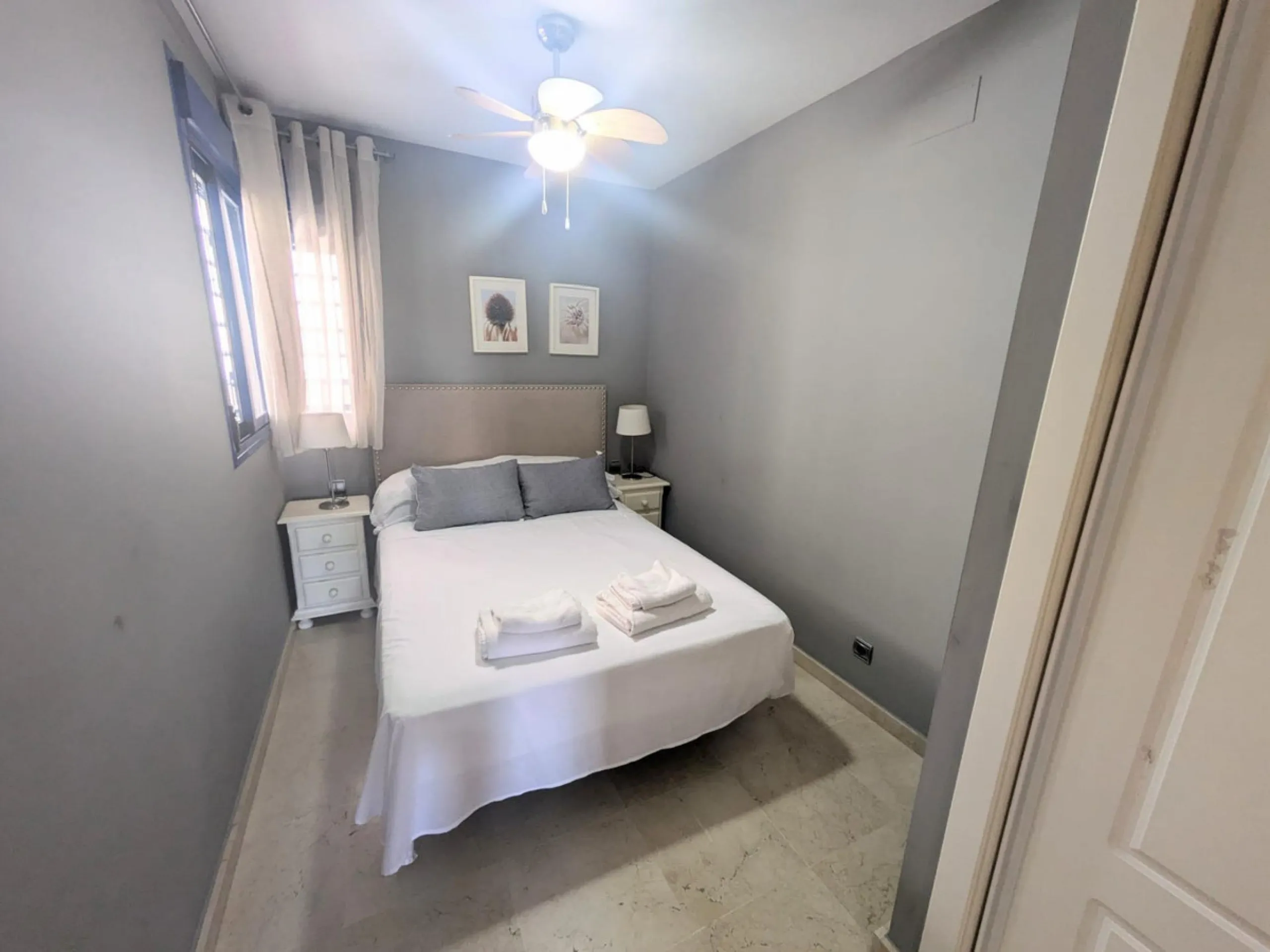 Eng.: Fully equipped apartment with the tourist licence in Benalmadena next to hotel Los Patos and only 150m from the beach!