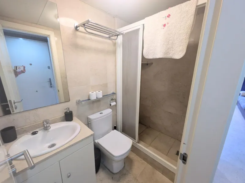 Eng.: Fully equipped apartment with the tourist licence in Benalmadena next to hotel Los Patos and only 150m from the beach!