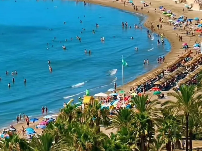 Eng.: Fully equipped apartment with the tourist licence in Benalmadena next to hotel Los Patos and only 150m from the beach!