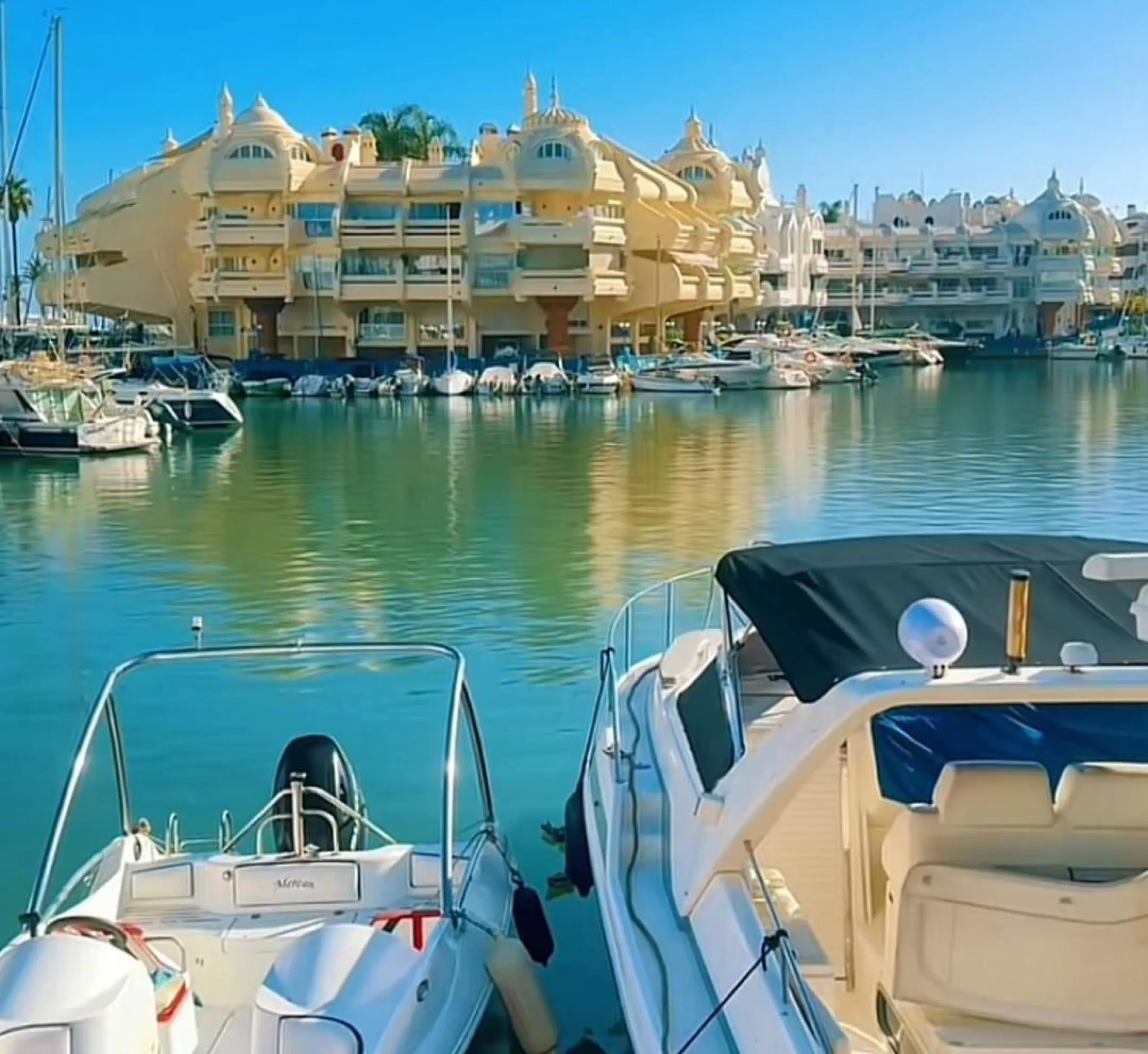 Eng.: Fully equipped apartment with the tourist licence in Benalmadena next to hotel Los Patos and only 150m from the beach!
