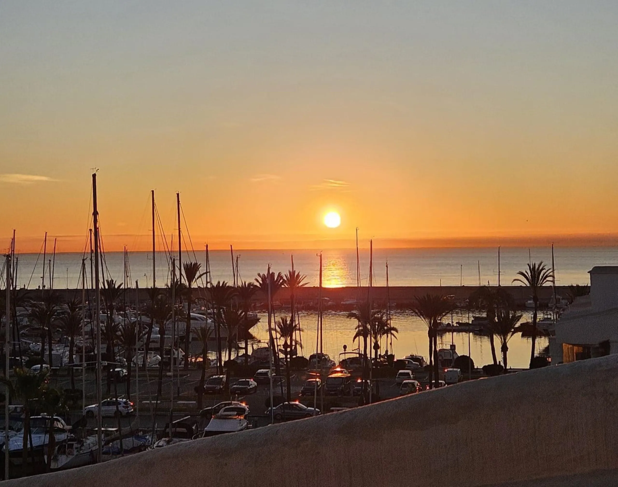 Eng.: Fully equipped apartment with the tourist licence in Benalmadena next to hotel Los Patos and only 150m from the beach!
