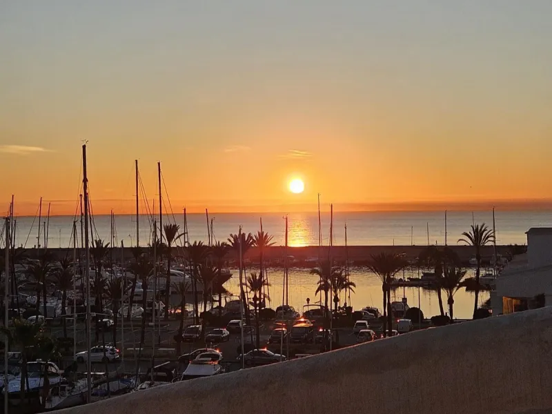 Eng.: Fully equipped apartment with the tourist licence in Benalmadena next to hotel Los Patos and only 150m from the beach!