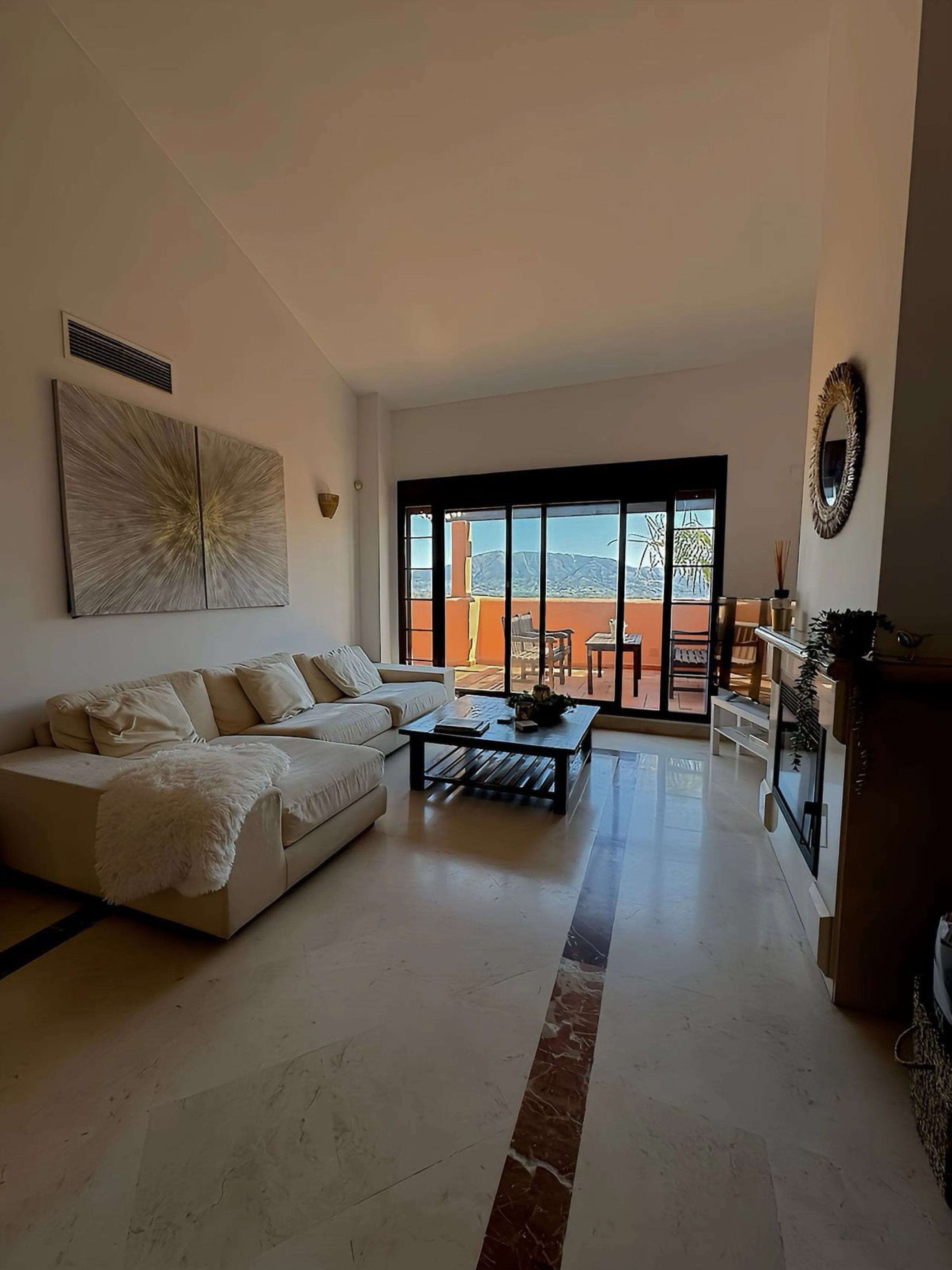 Fabulous Duplex Penthouse in La Mairena, Marbella
