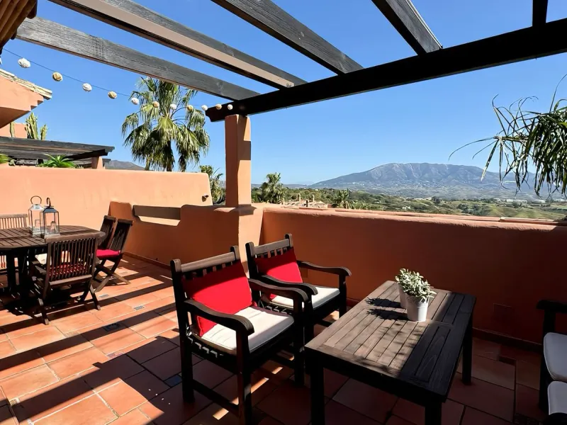 Fabulous Duplex Penthouse in La Mairena, Marbella