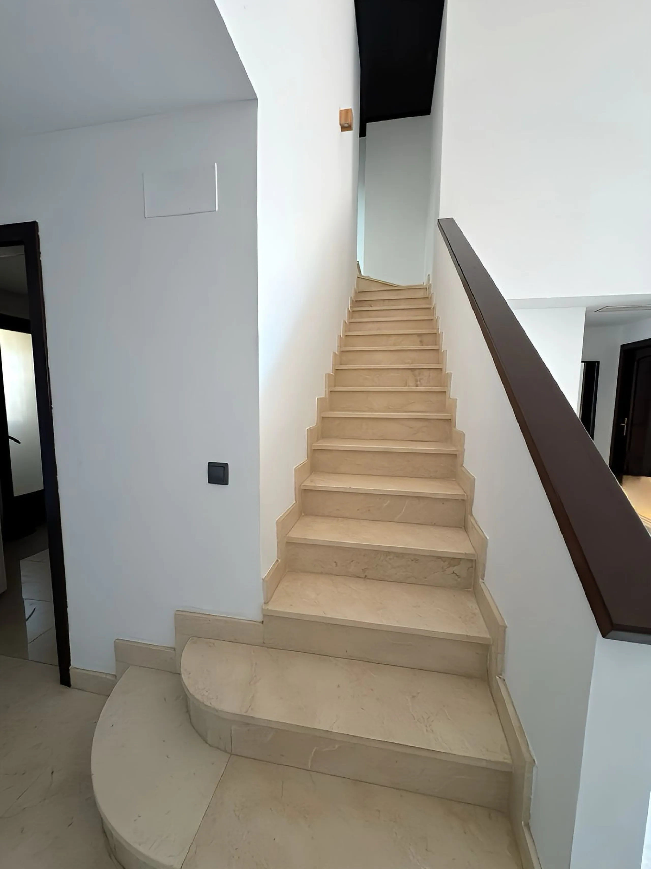 Fabulous Duplex Penthouse in La Mairena, Marbella