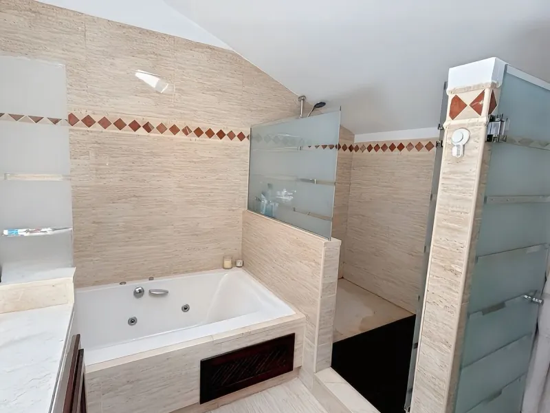 Fabulous Duplex Penthouse in La Mairena, Marbella