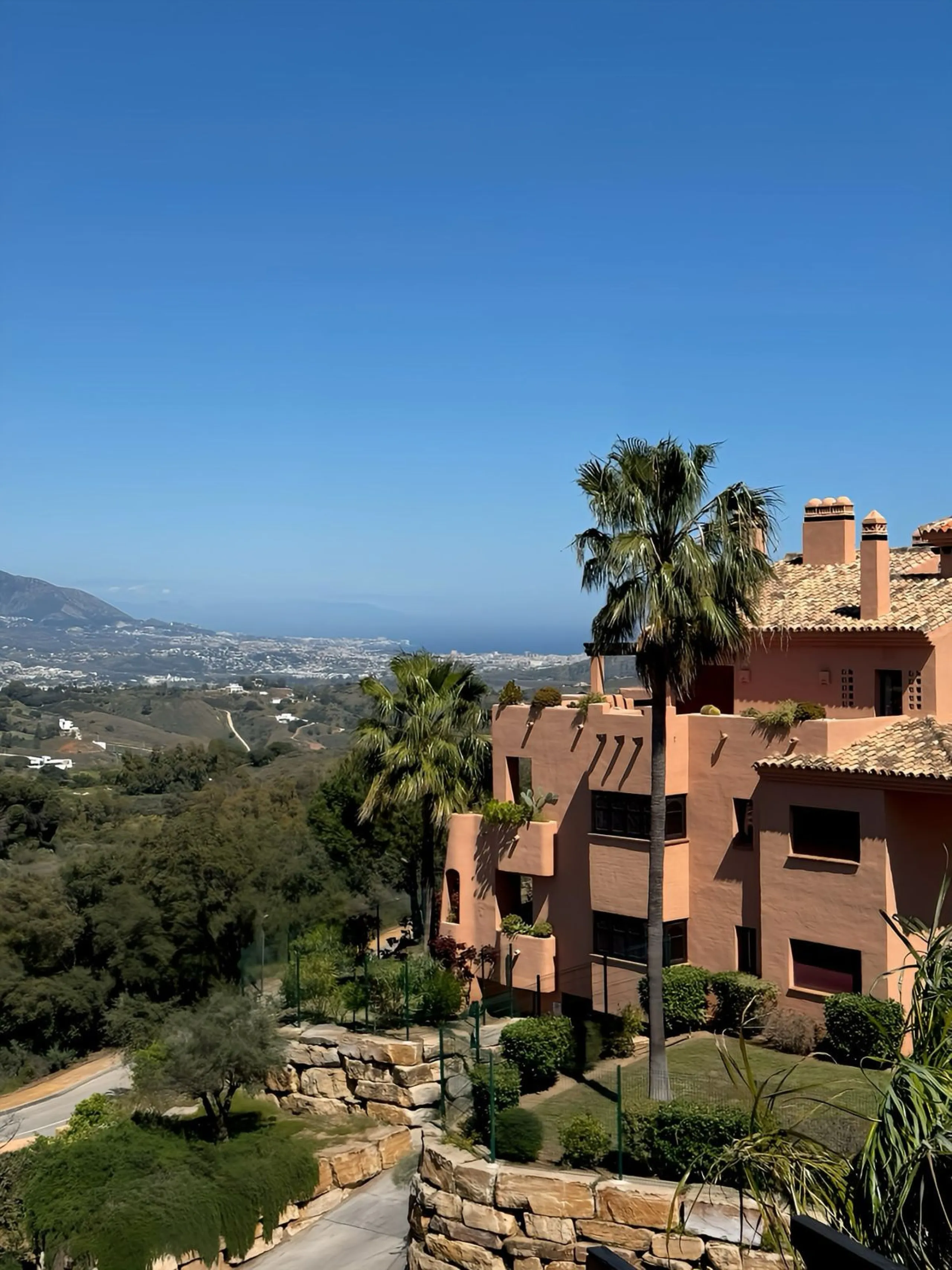 Fabulous Duplex Penthouse in La Mairena, Marbella
