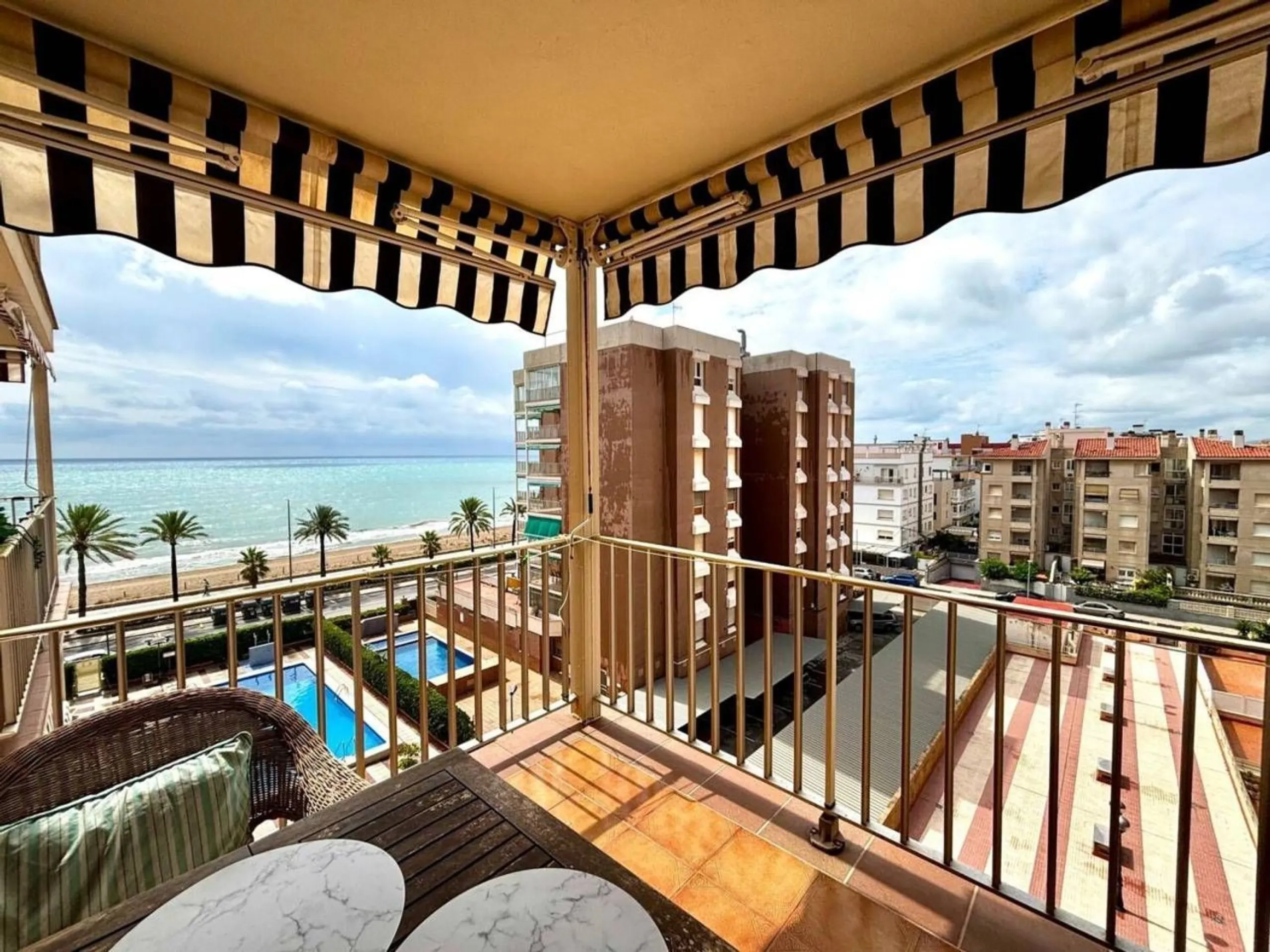 Sea view apartment with renovation project included in Segur de Calafell, Costa Dorada