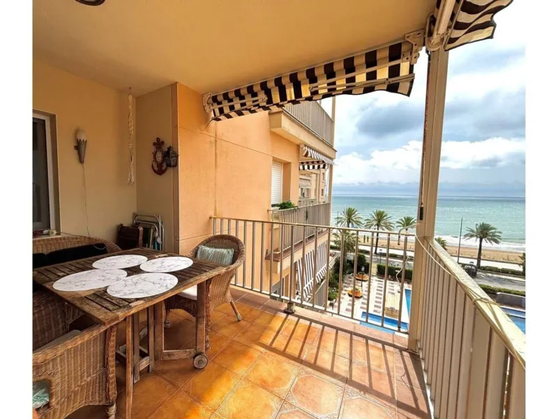 Sea view apartment with renovation project included in Segur de Calafell, Costa Dorada