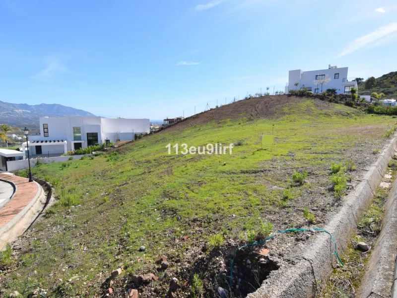 Plot - Residential Plot в продаже в Mijas, Málaga. Площадь участка 1658 м²