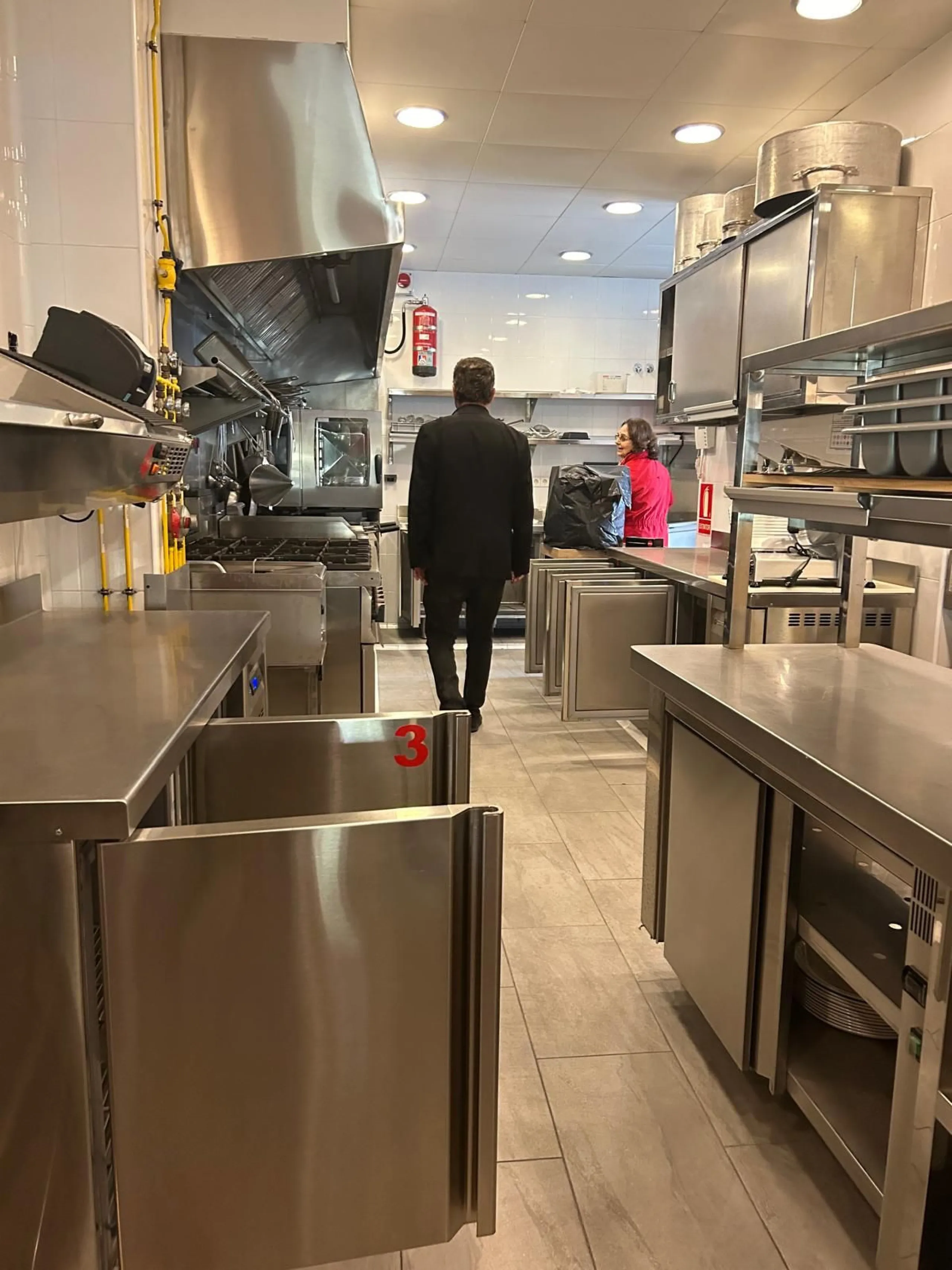 FOR SALE: TWO RESTAURANTS ON THE SAME PLOT – UNIQUE OPPORTUNITY IN EL PARAÍSO, ESTEPONA