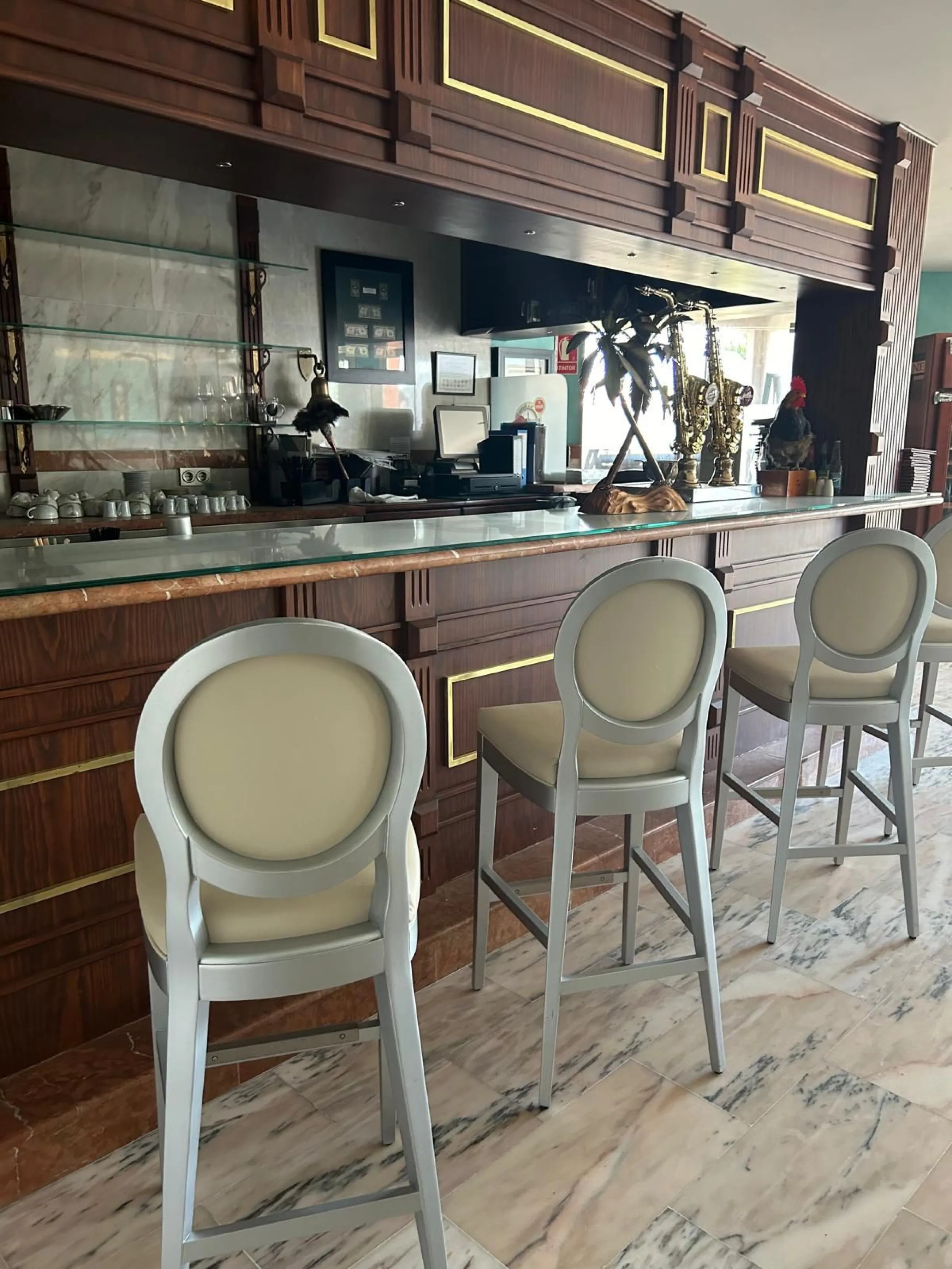 FOR SALE: TWO RESTAURANTS ON THE SAME PLOT – UNIQUE OPPORTUNITY IN EL PARAÍSO, ESTEPONA