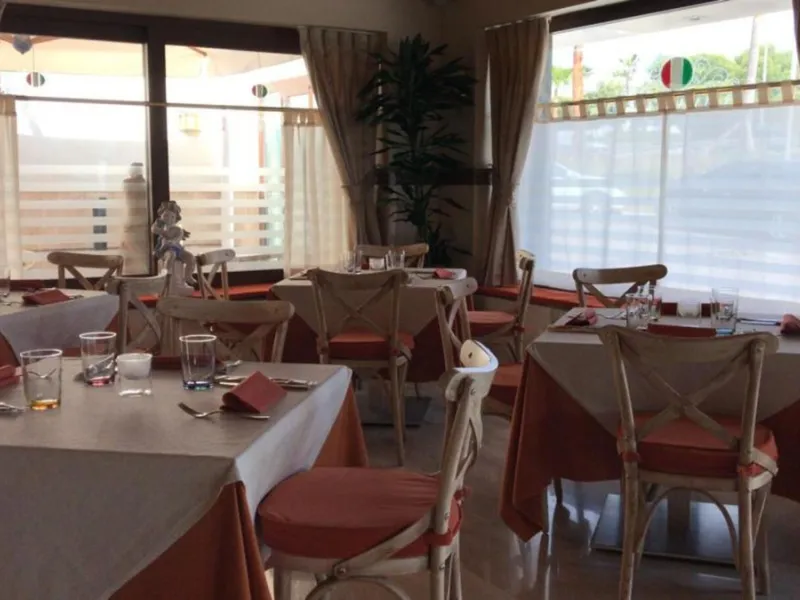 FOR SALE: TWO RESTAURANTS ON THE SAME PLOT – UNIQUE OPPORTUNITY IN EL PARAÍSO, ESTEPONA