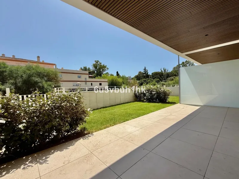 Welcome to your new home just 300 metres from one of Marbella's finest beaches, where modern comfort meets relaxed coastal living. This beautiful ground-floor apartment is located in an elegant and contemporary residential community designed to offer conv