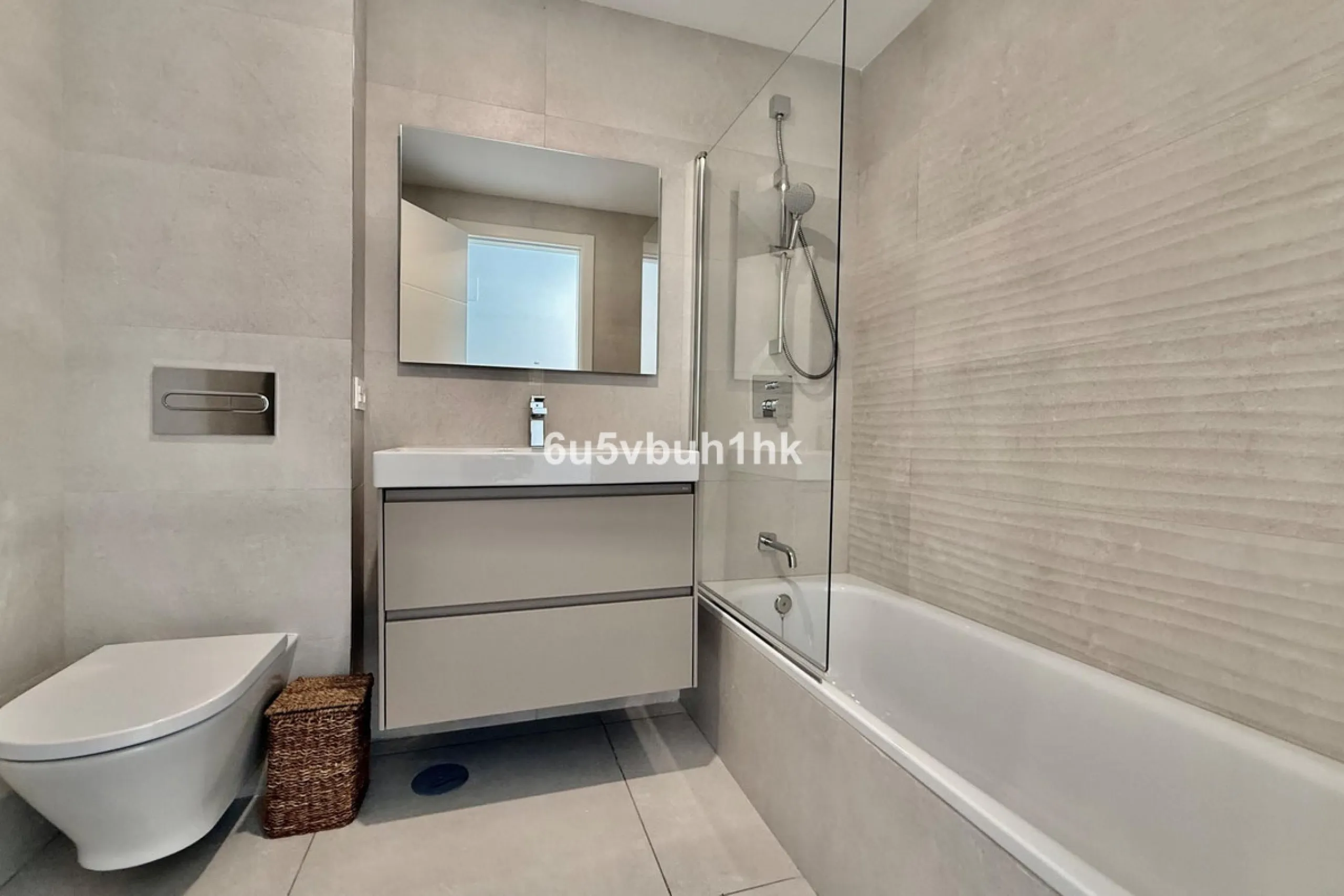 Welcome to your new home just 300 metres from one of Marbella's finest beaches, where modern comfort meets relaxed coastal living. This beautiful ground-floor apartment is located in an elegant and contemporary residential community designed to offer conv