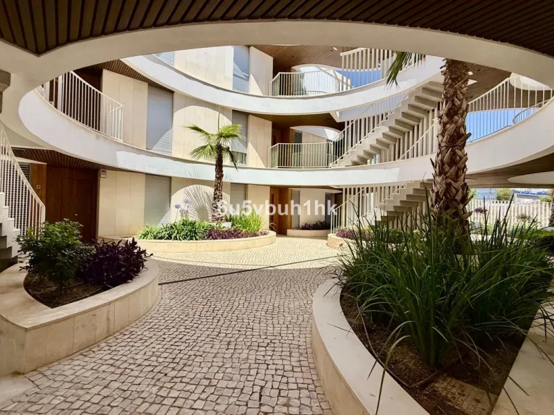Welcome to your new home just 300 metres from one of Marbella's finest beaches, where modern comfort meets relaxed coastal living. This beautiful ground-floor apartment is located in an elegant and contemporary residential community designed to offer conv