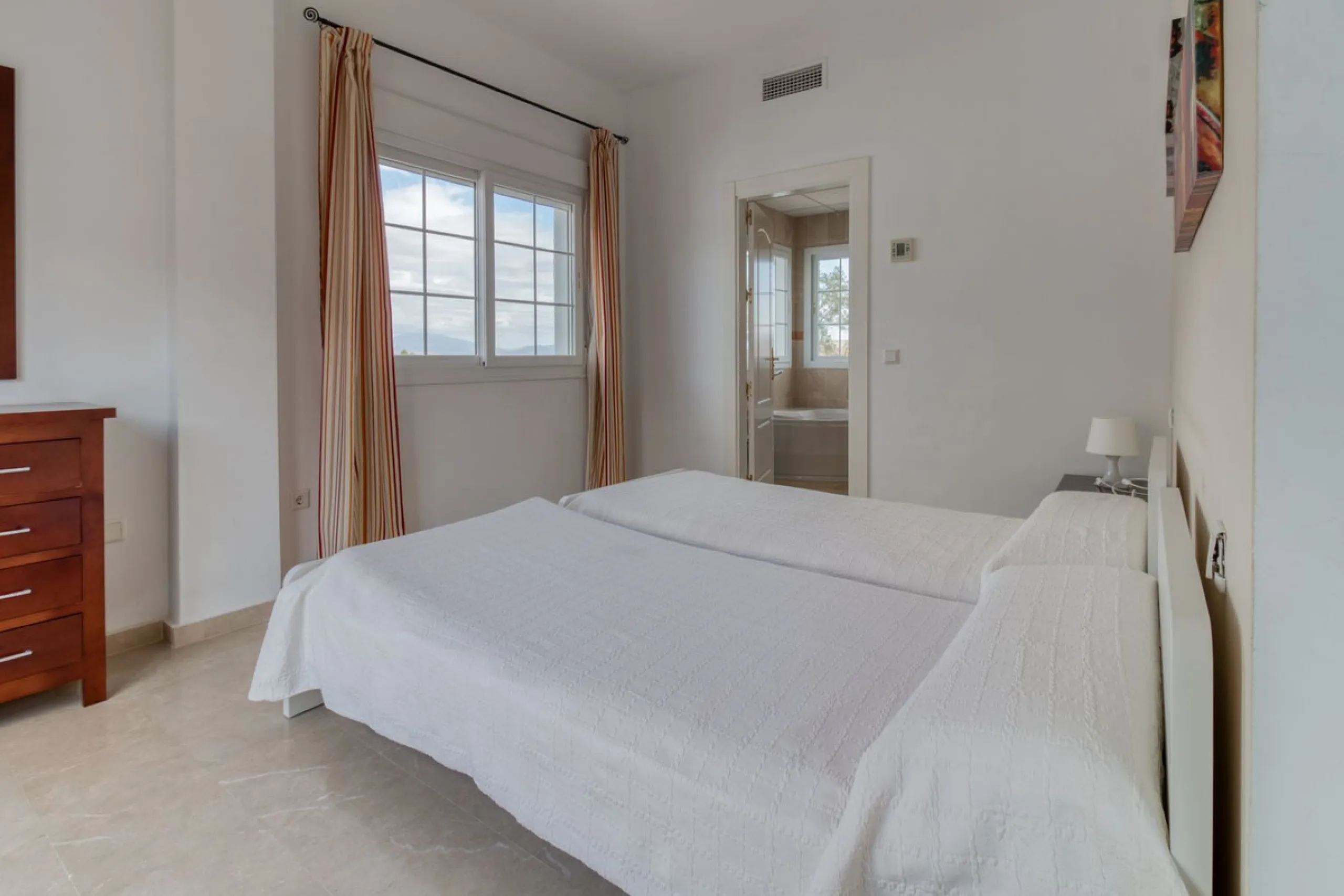 Very spacious home in the scenic Golf Resort near Malaga.