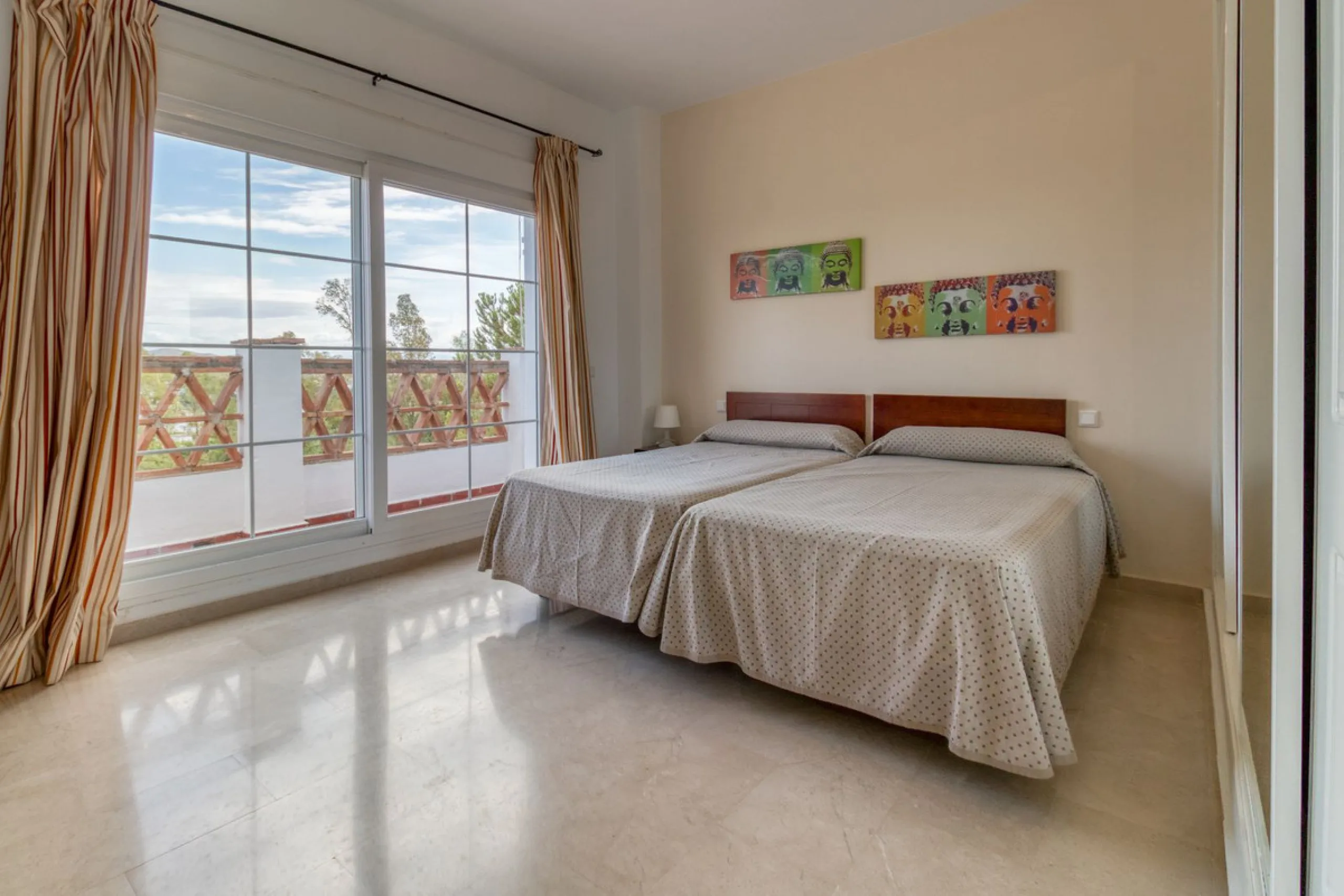 Very spacious home in the scenic Golf Resort near Malaga.