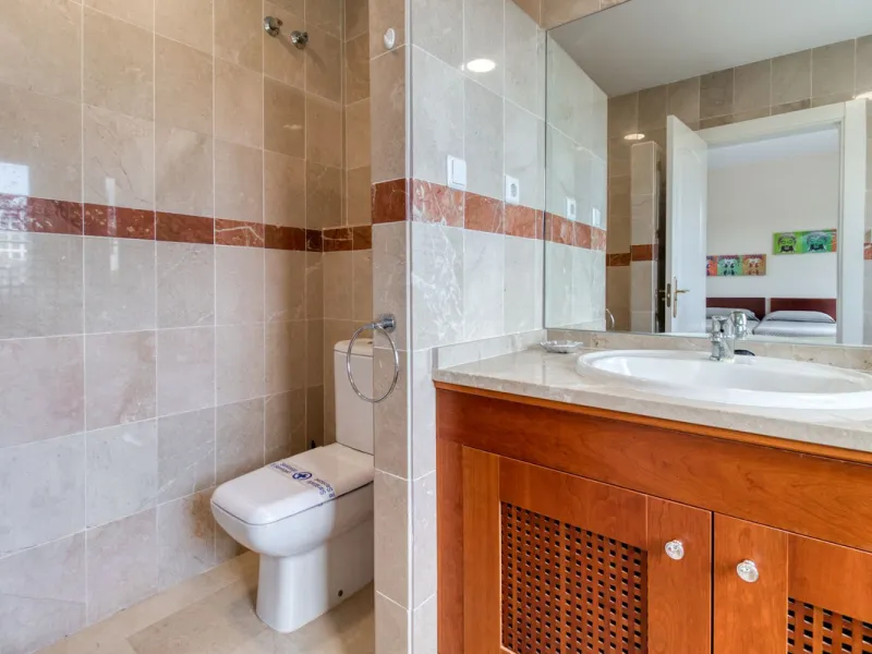 Very spacious home in the scenic Golf Resort near Malaga.