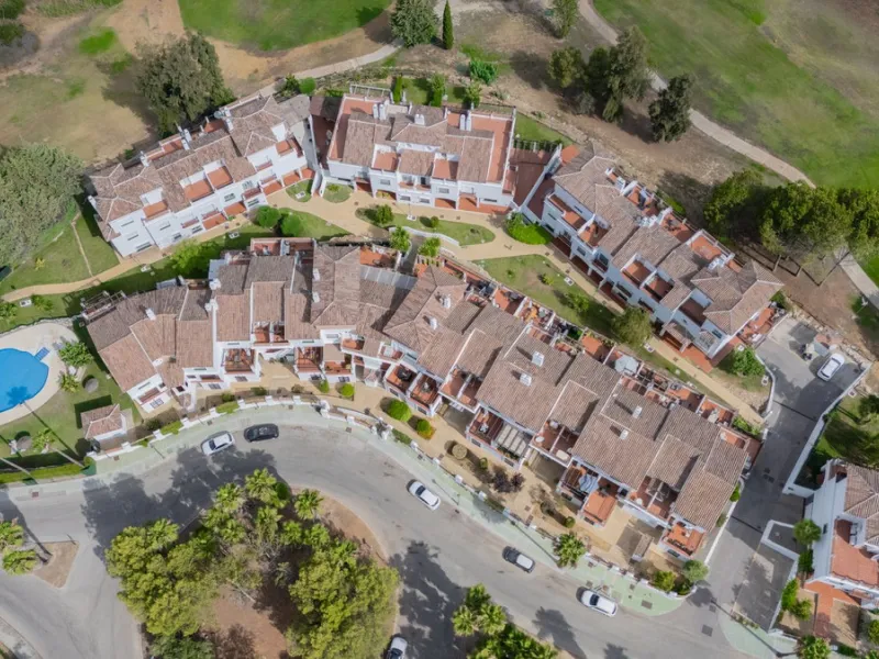 Very spacious home in the scenic Golf Resort near Malaga.