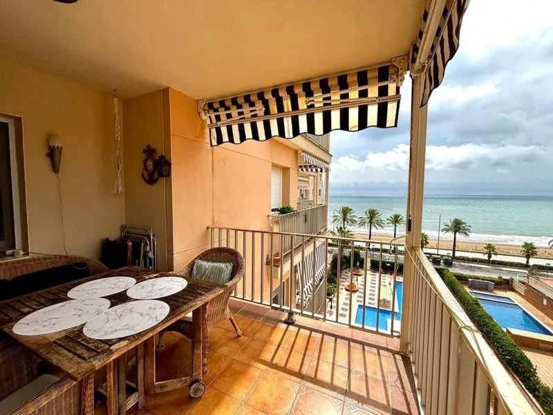 Sea view apartment with renovation project included in Segur de Calafell, Costa Dorada