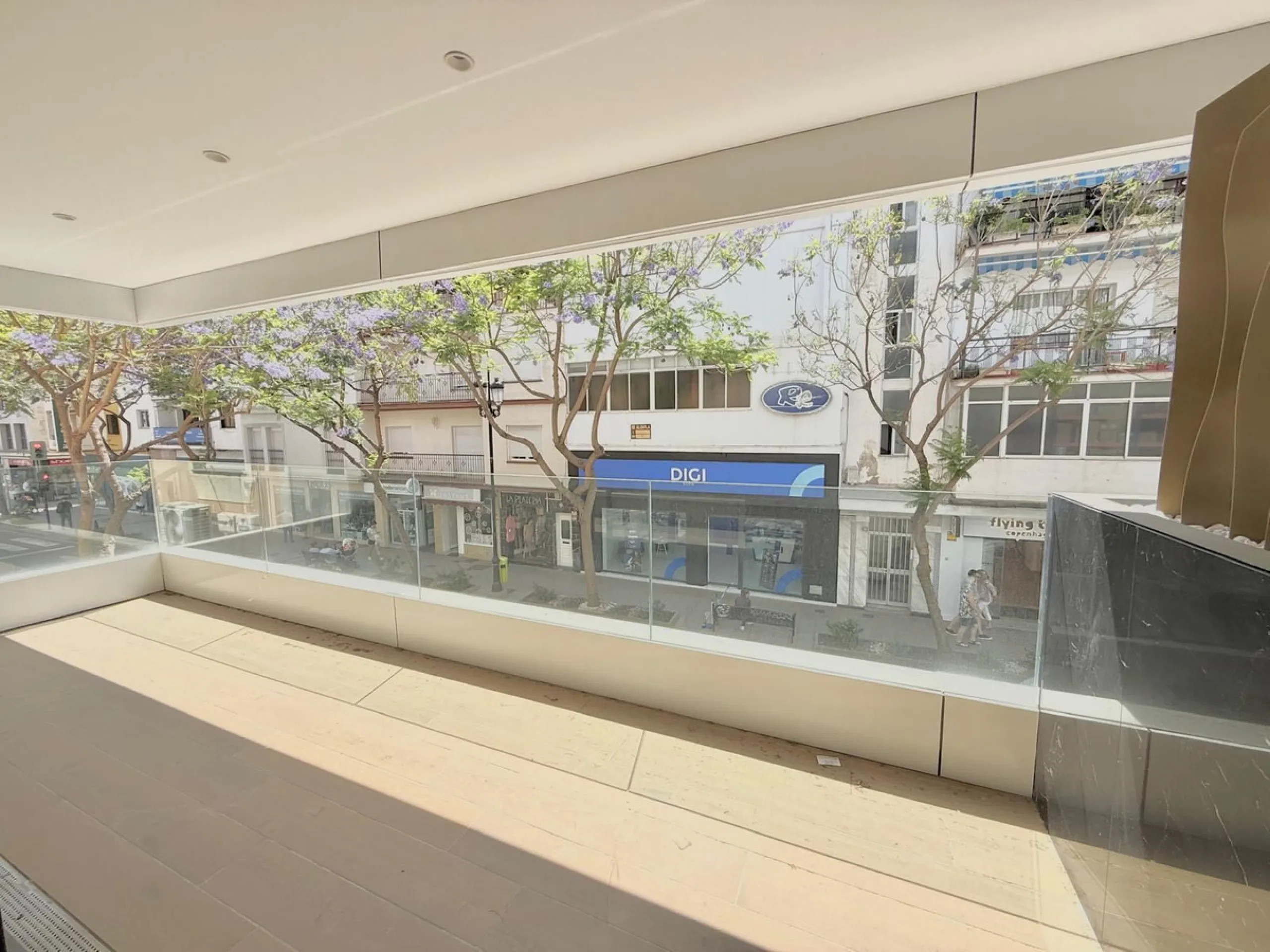 Stunning Luxury Apartment in the Iconic Edificio España, Prime Location in the Heart of Fuengirola