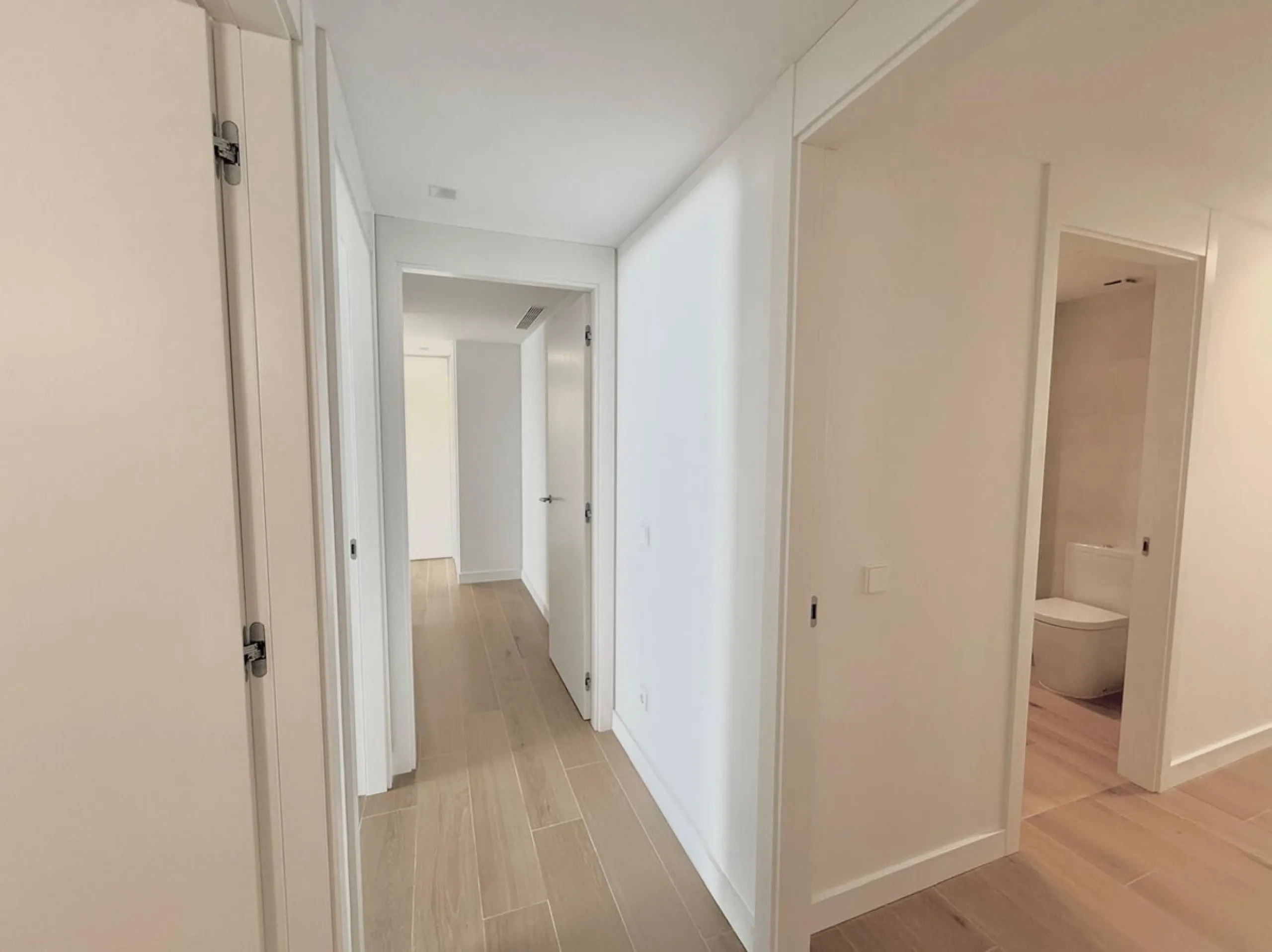 Stunning Luxury Apartment in the Iconic Edificio España, Prime Location in the Heart of Fuengirola