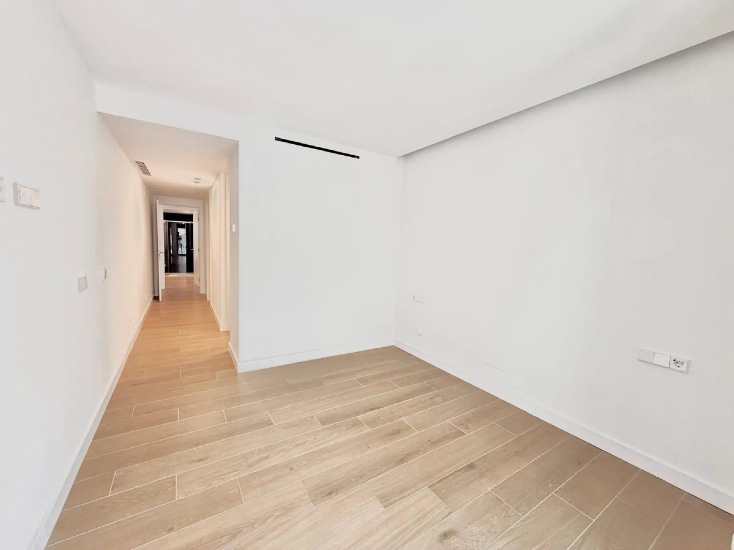 Stunning Luxury Apartment in the Iconic Edificio España, Prime Location in the Heart of Fuengirola